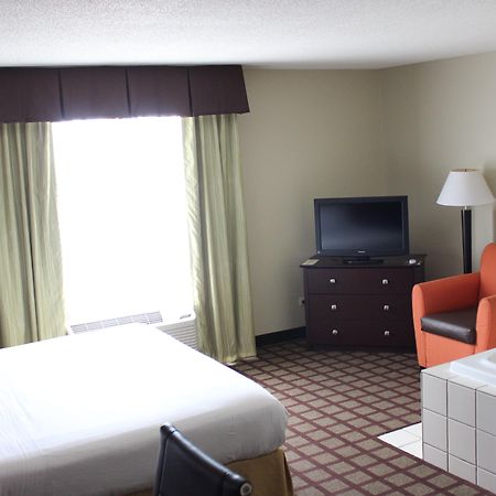 Holiday Inn Express Hotel & Suites Chicago-Algonquin By Ihg Εξωτερικό φωτογραφία