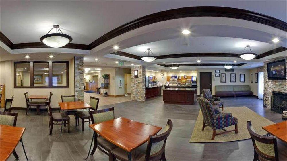 Holiday Inn Express Hotel & Suites Chicago-Algonquin By Ihg Εξωτερικό φωτογραφία