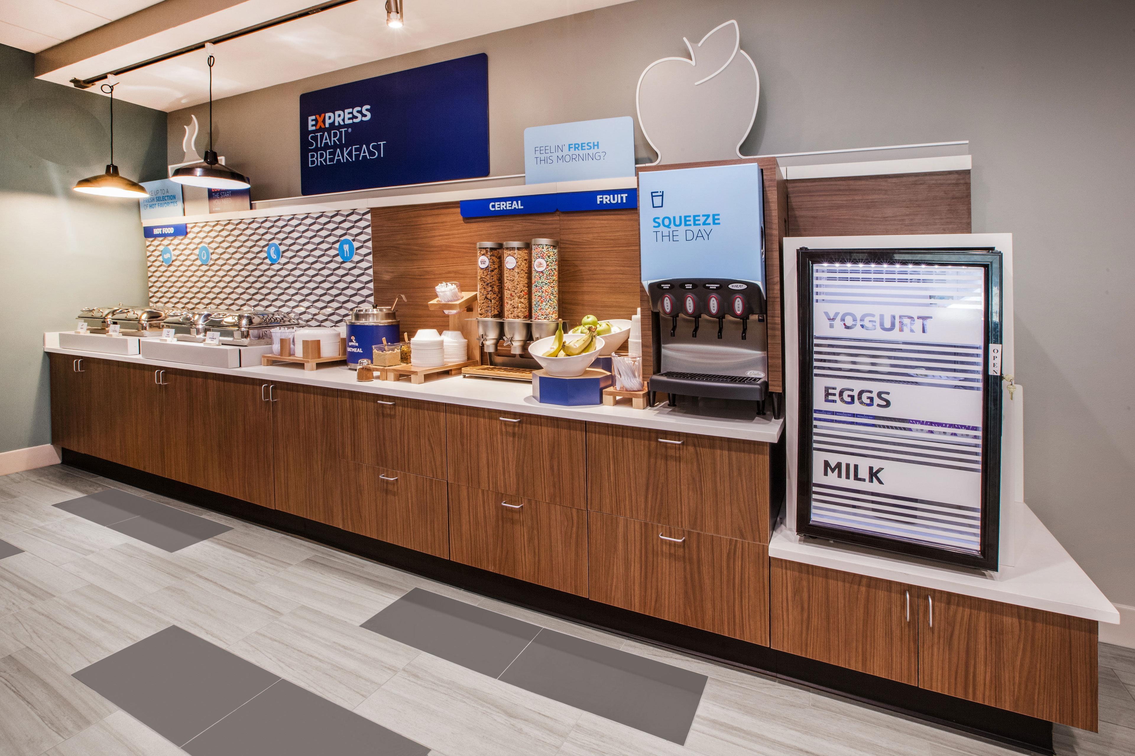 Holiday Inn Express Hotel & Suites Chicago-Algonquin By Ihg Εξωτερικό φωτογραφία