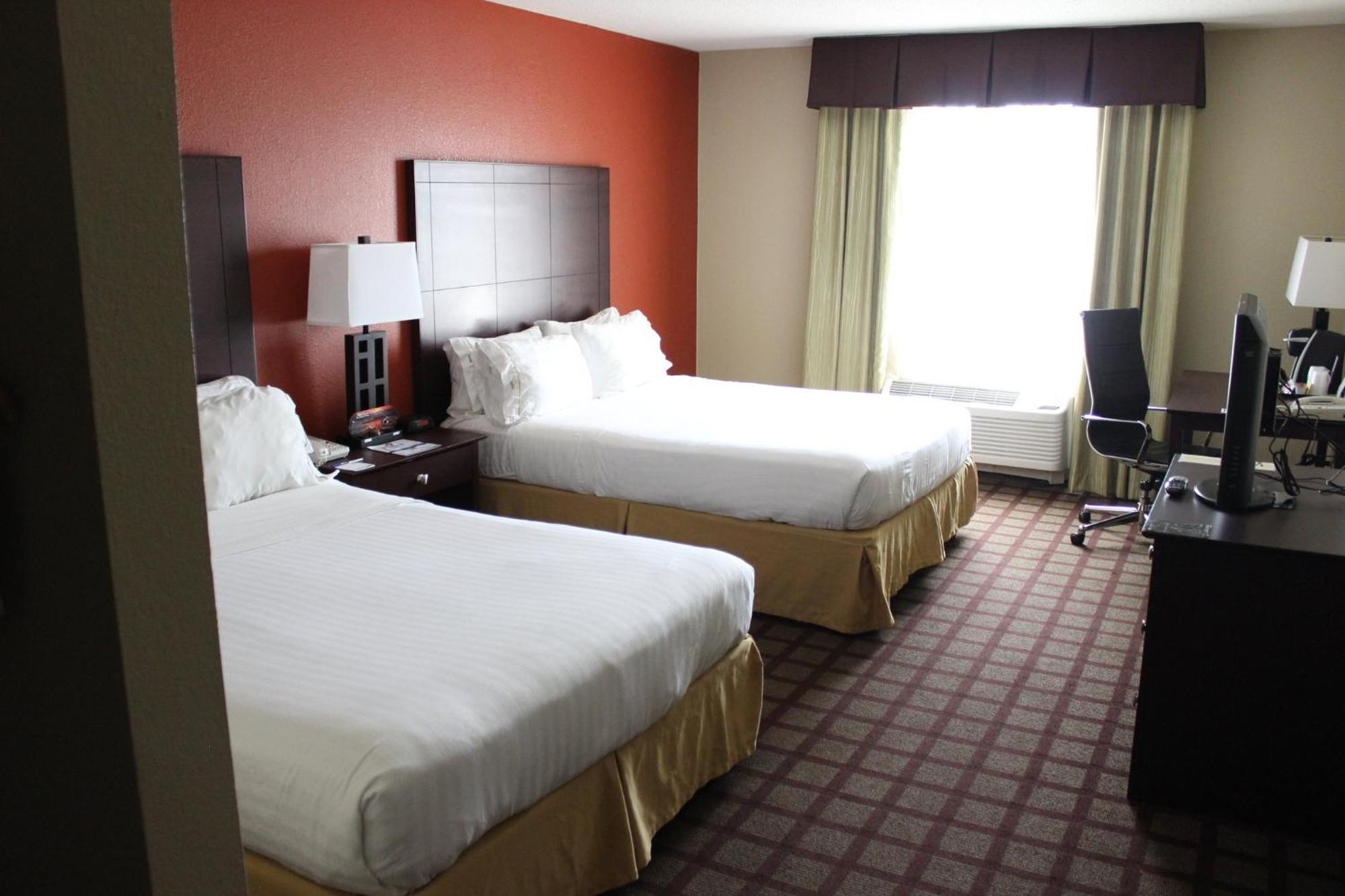 Holiday Inn Express Hotel & Suites Chicago-Algonquin By Ihg Εξωτερικό φωτογραφία